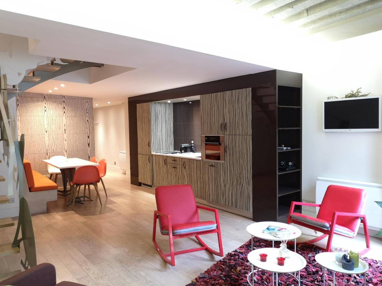 Appartamento Beautiful Duplex In The Center Of Parigi Esterno foto